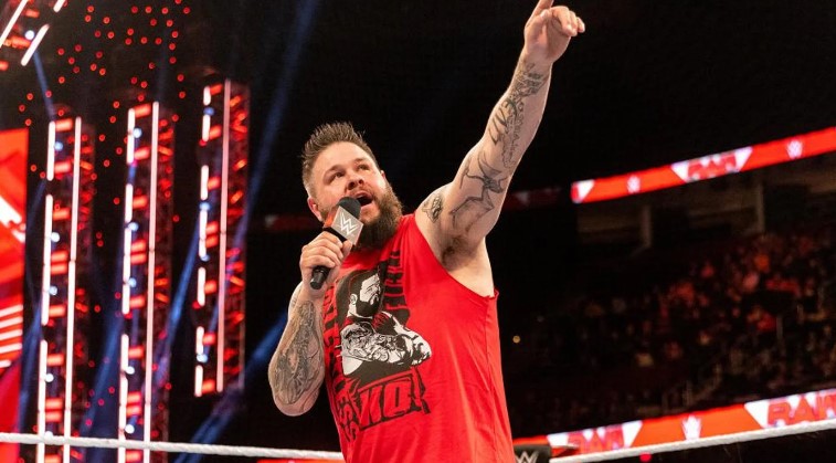 Kevin Owens Sprains MCL At WWE House Show