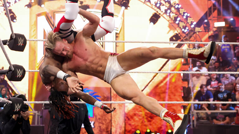 Je’Von Evans Claims Ilja Dragunov Has The Hardest Chops In WWE